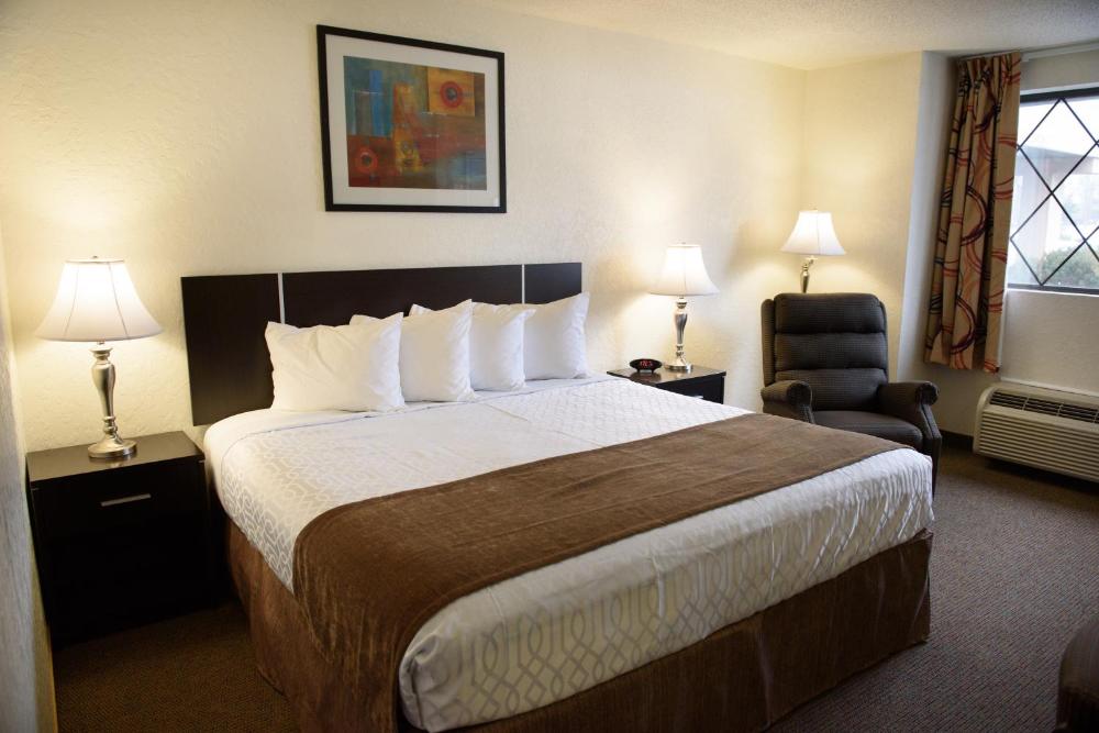 Standard King Room interior